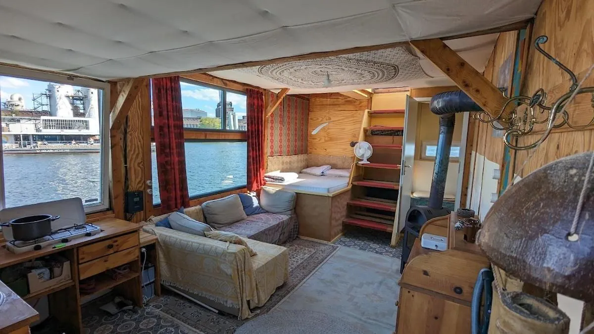 Floating Home Berlin